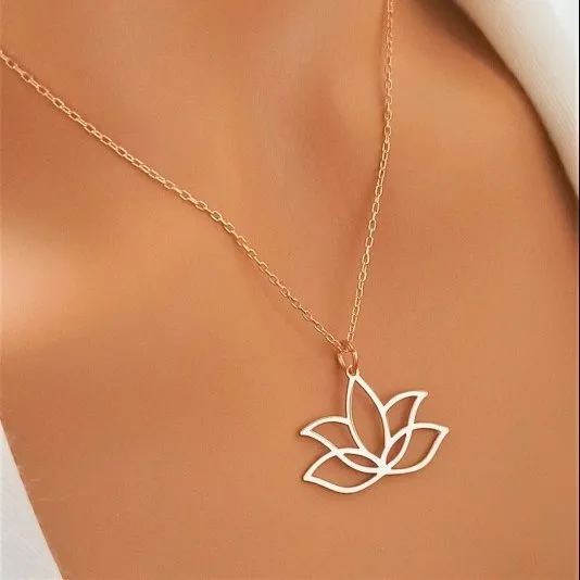 Nilüfer Flower Lotus Necklace